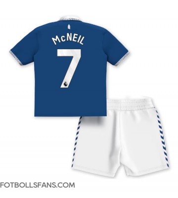 Everton Dwight McNeil #7 Replika Hemmatröja Barn 2023-24 Kortärmad (+ Korta byxor)